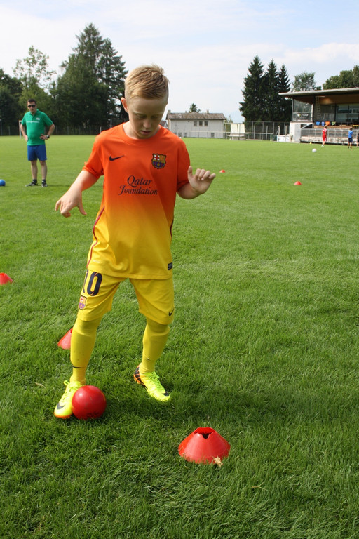 Ferienkalender FUSSBALL Camp 2013 _15__jpg-1376289548