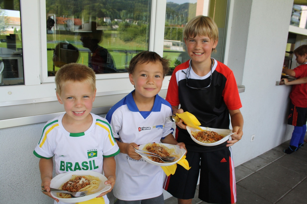 Ferienkalender FUSSBALL Camp 2013 _10__jpg-1376289521