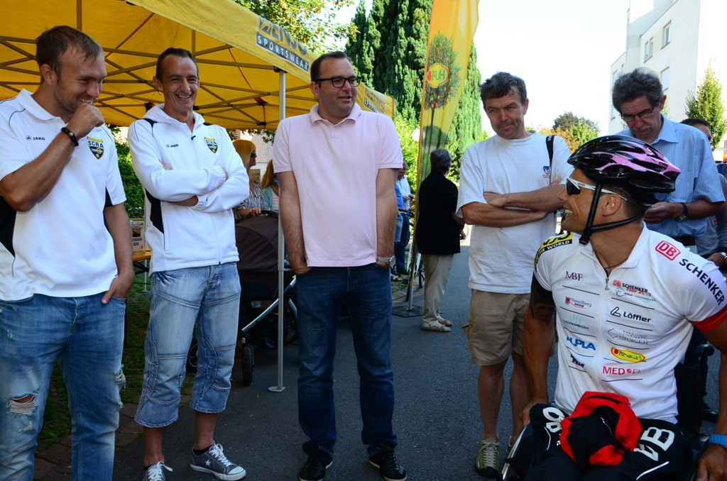RC-Tourstart175.JPG