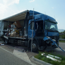 Kriessern: Lastwagen prallt in Unimog