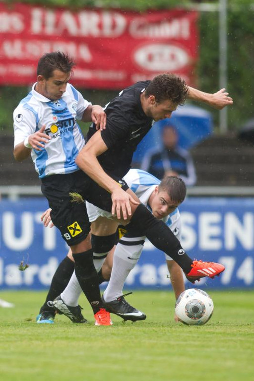 file6bj71f1gdzo1laxkwbcc_jpg-1377432192