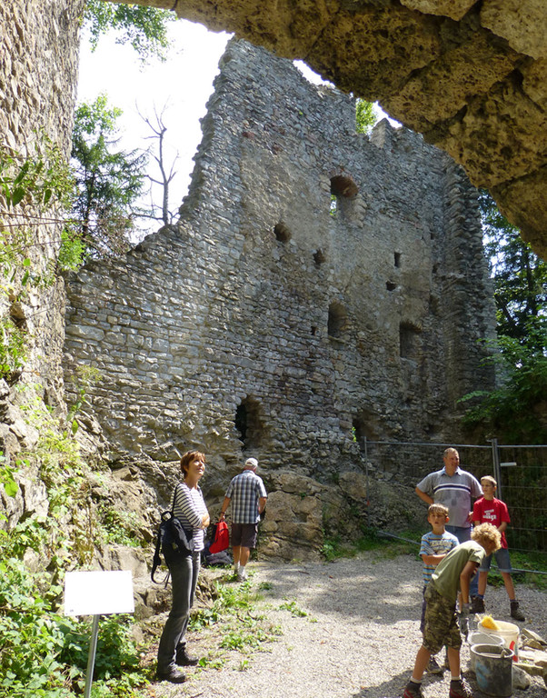Ruine2_jpg-1377456346