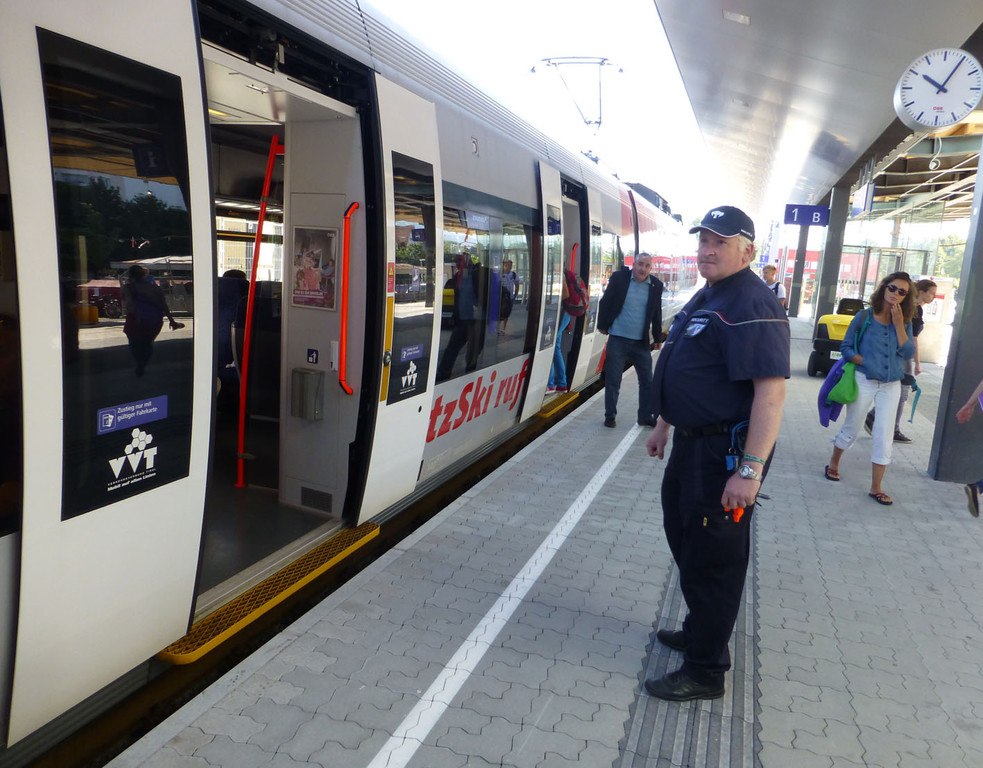 Bahnhof9d_jpg-1377464823