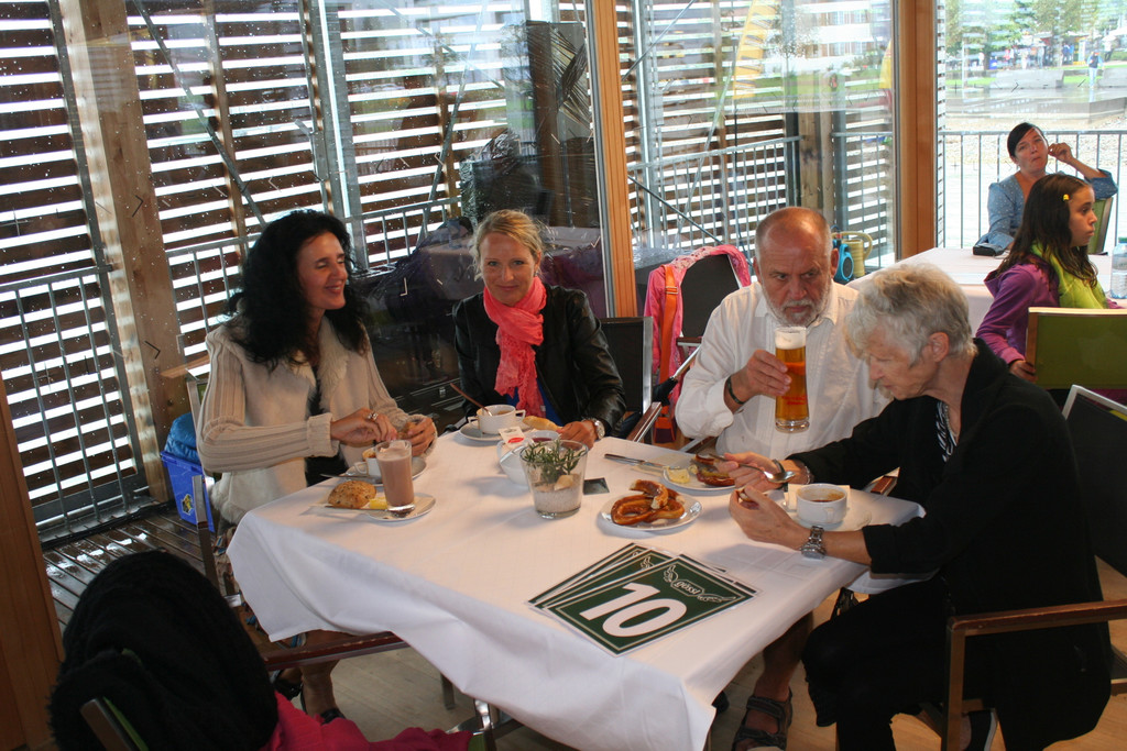 IMG_1187_JPG-1377518080