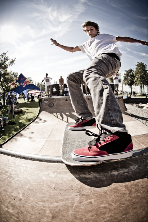 Skateboard1_jpg-1377593244