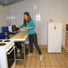 26 Aliz _25_ Ungarn_ in der G__stek__che der Jugendherberge_JPG-1377884831
