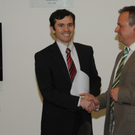 Christoph Metzler gratuliert Bürgermeister Ing. Martin Summer