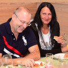 oma_90er_andi_margit_jpg-1377946941