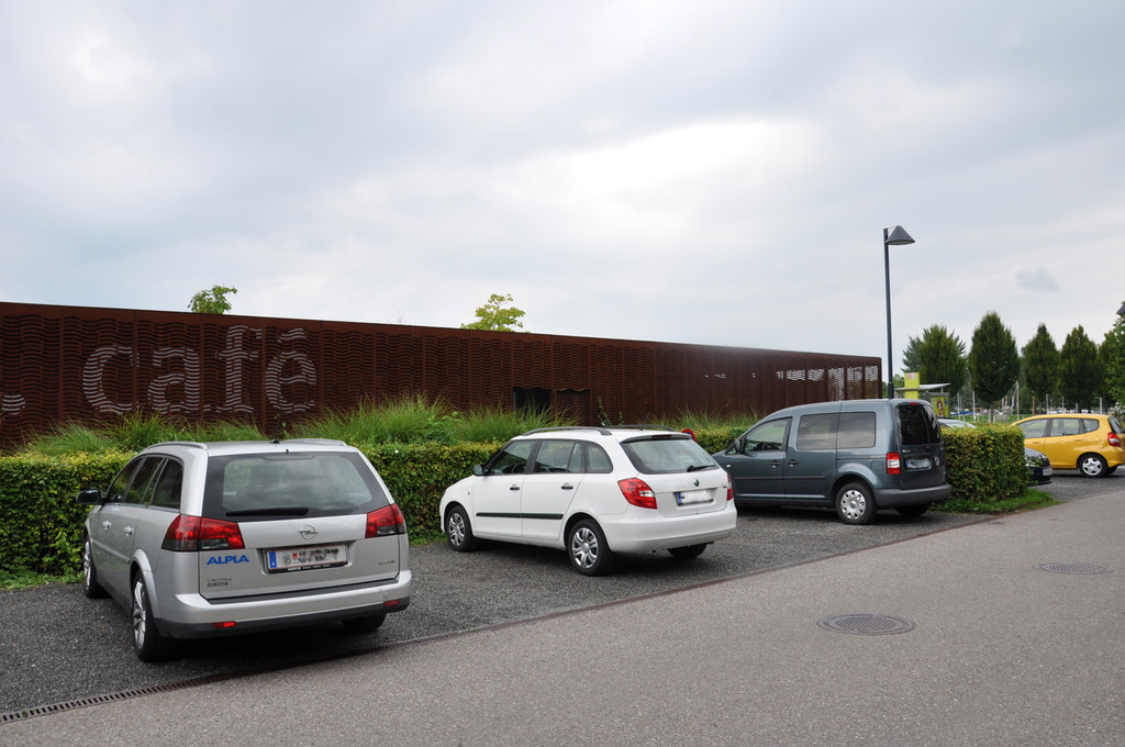 cafeparkplatz_jpg-1378067123