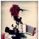 pressefoto_gabby_young_amp_other_animals.jpg
