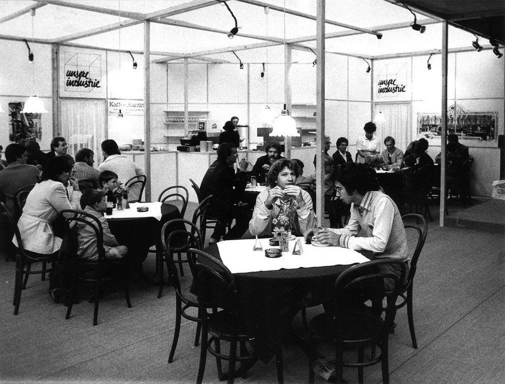 Messe_1981_Restaurant.jpg