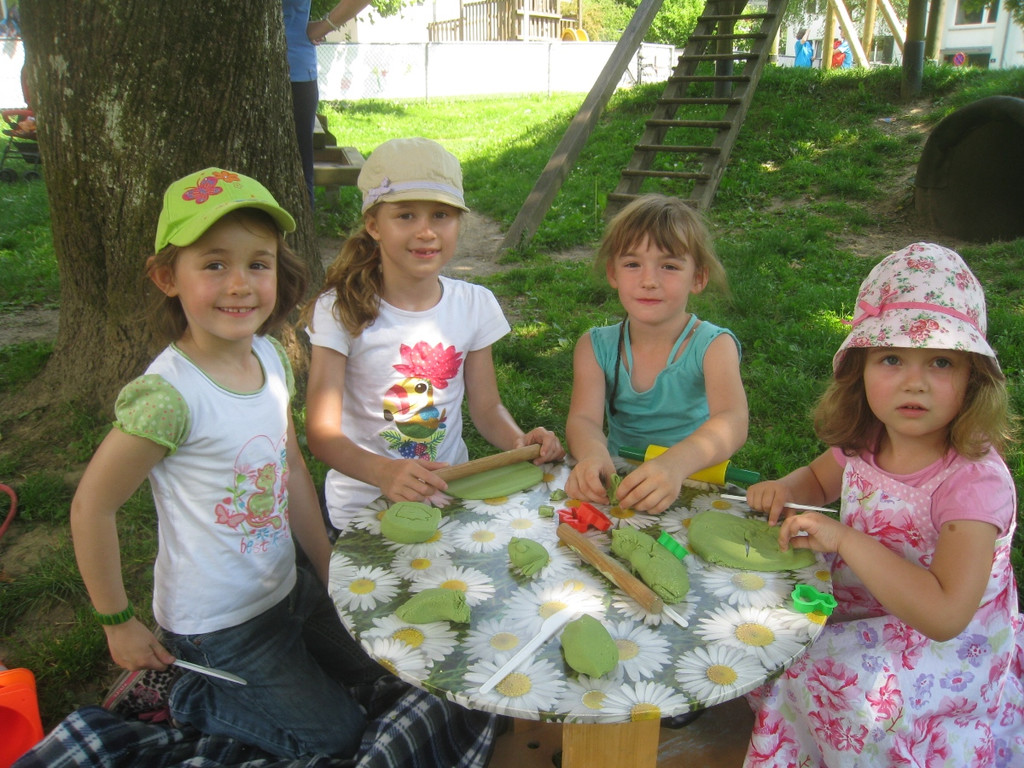 Spielbus Kinderdorf in Lochau 2012 _1__jpg-1378670418