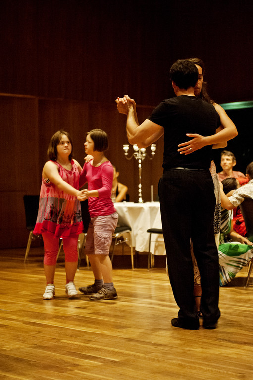 tangintango_jpg-1378723042