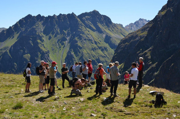Bild 2 Gruppe auf F__hrung.jpg