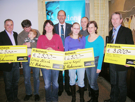 Lions12_jpg-1268656282