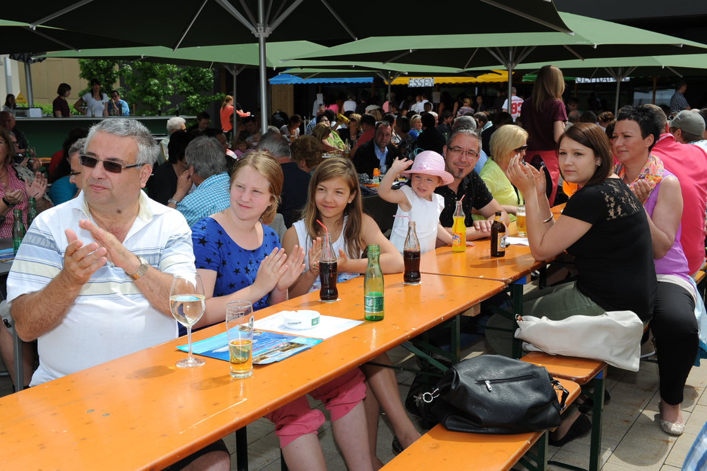 DorfMitte-Fr__hschoppen010.JPG