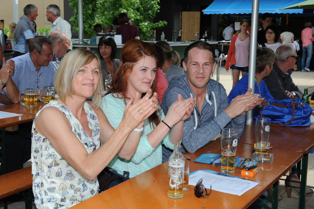 DorfMitte-Fr__hschoppen018.JPG