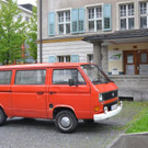 001a Ein alter VW-Bus dient als fahrbarer Untersatz f__r die mobilen Jugendarbeiter_JPG-1378975154