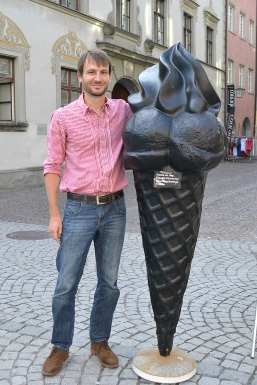 21 Hannes Wolf _Stadtmarketing_ hat das Eis schwarz gef__rbt_JPG-1378975538