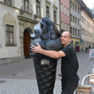 26 Pinocchio-Besitzer Marco Zanzotto mit seinem schwarzen Eis_JPG-1378975543