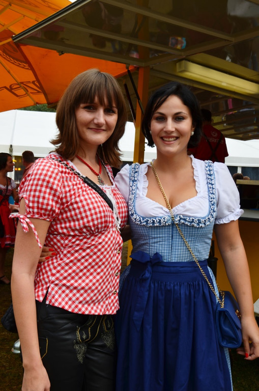 Fesches Duo - Susi Flatz und Sandra Nemetschke reisten extra aus dem Unterland an 