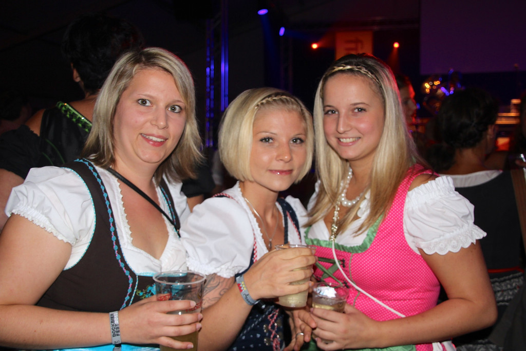 BK_3SchwesternClubbing_2013 1_jpg-1379273263