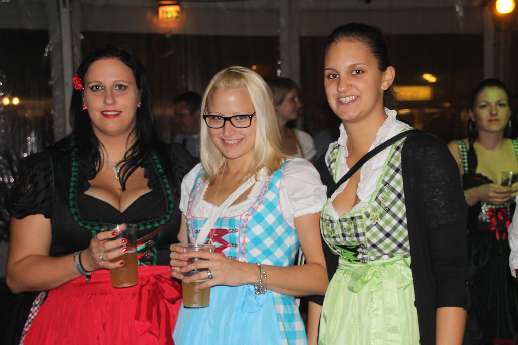 BK_3SchwesternClubbing_2013 8_jpg-1379273372