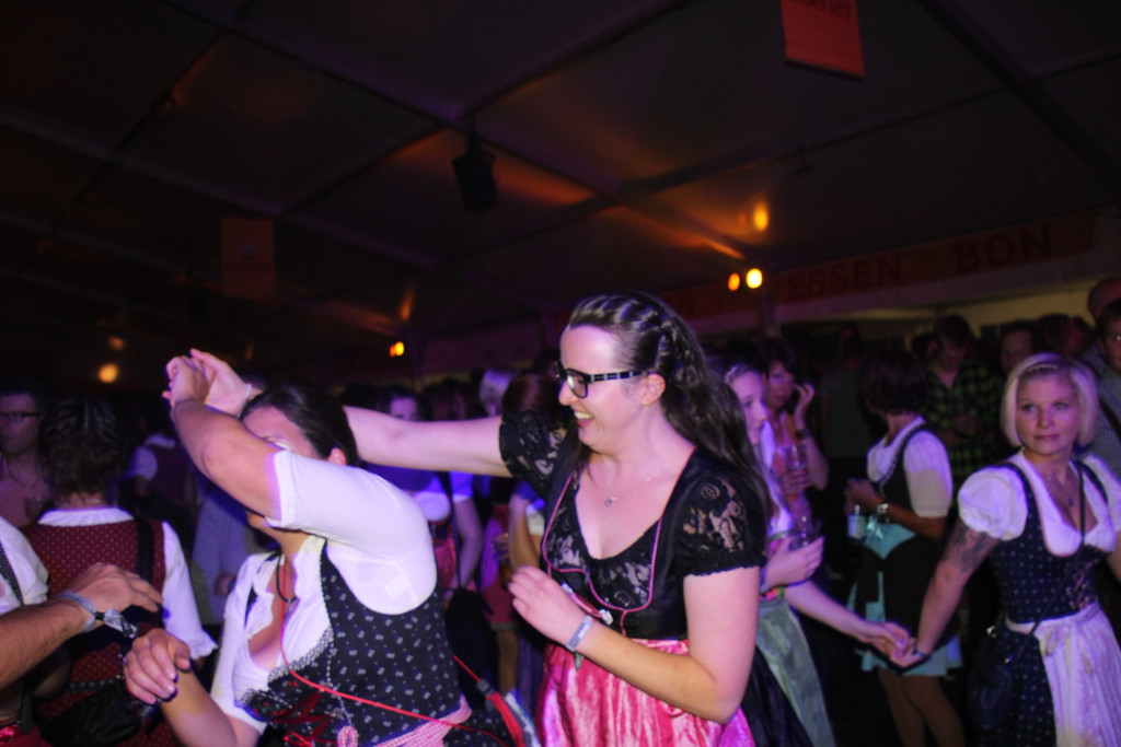 BK_3SchwesternClubbing_2013 15_jpg-1379273462