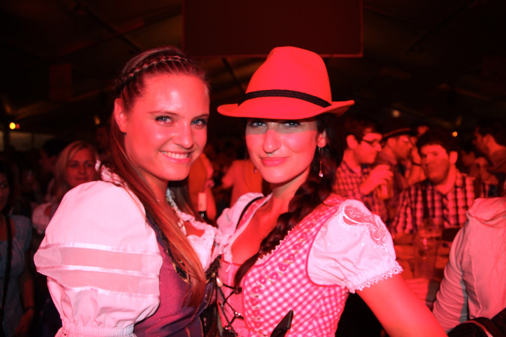 BK_3SchwesternClubbing_2013 17_jpg-1379273486