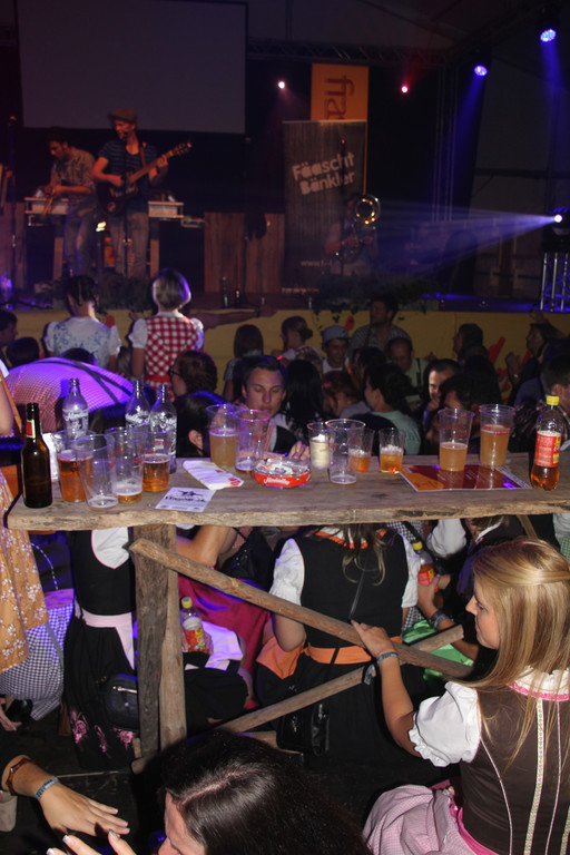 BK_3SchwesternClubbing_2013 28_jpg-1379273652