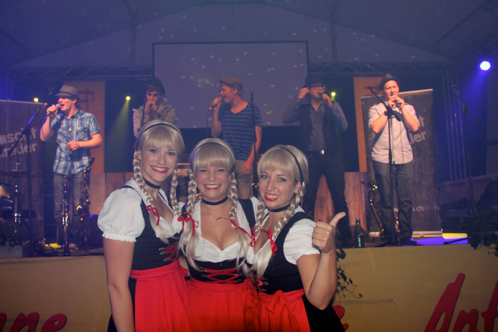 BK_3SchwesternClubbing_2013_jpg-1379273682
