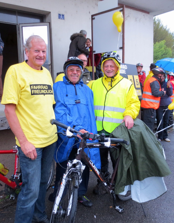 FAHR RAD Parade 2012 _15__jpg-1379276916