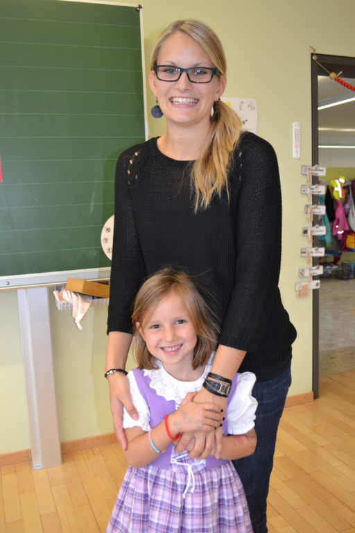 26a Madita mit Frau Bertsch _1b__JPG-1379596676