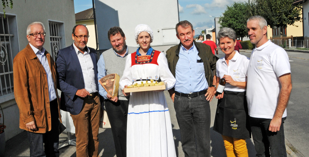 Gruppenbild mit Josef Rupp_jpg-1379928250