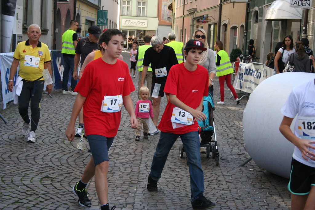 330_JPG-1379930072