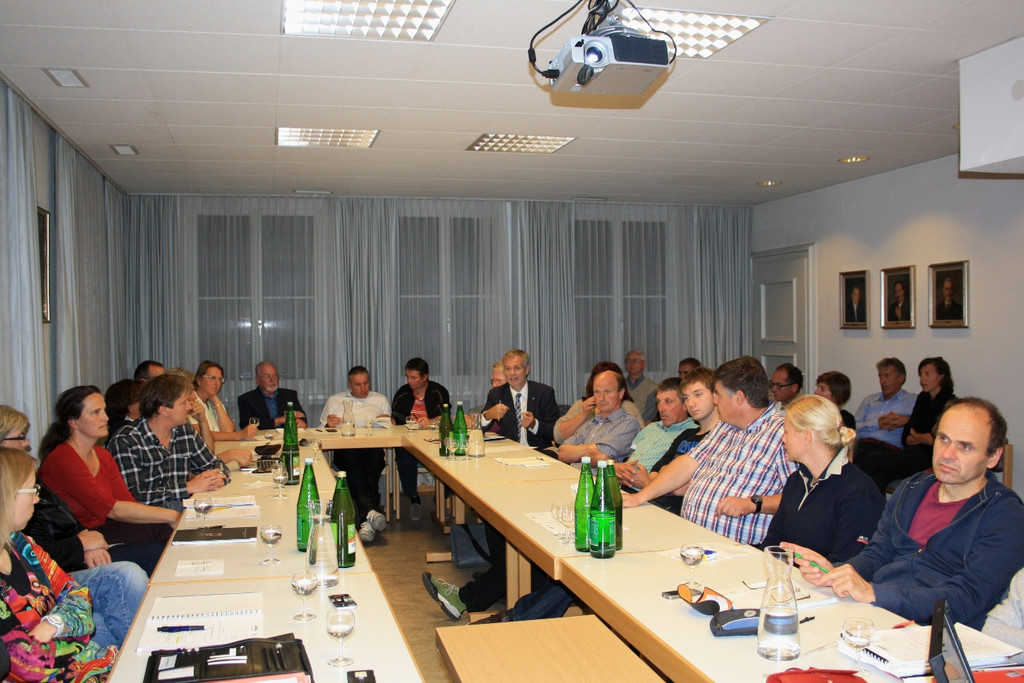 Gemeindeamt A GV Sitzung 2013 _9__jpg-1380366513