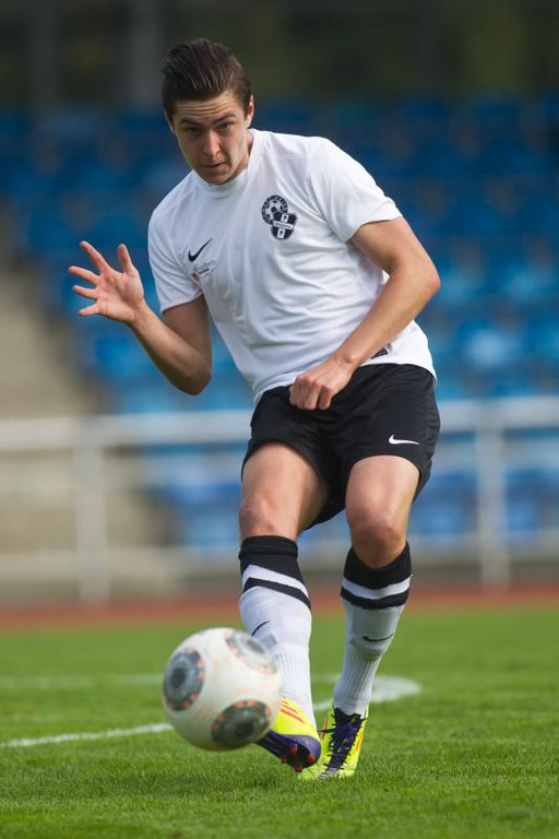 file6c15xh90kew1iie7y91y_jpg-1380394894