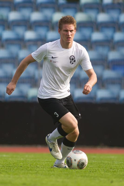 file6c15zsy9tiwcph8z91y_jpg-1380394913