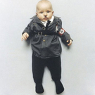 Kleivan Fotoserie: Einjähriges Hitler-Baby