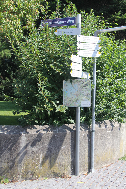Pfarrer-Gau-Weg_1_jpg-1380461128