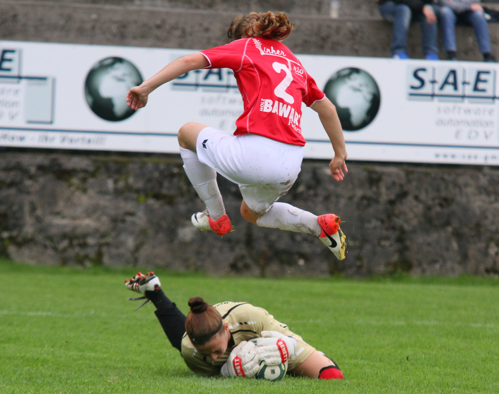 sarah klotz traf nur die querlatte_jpg-1380476185