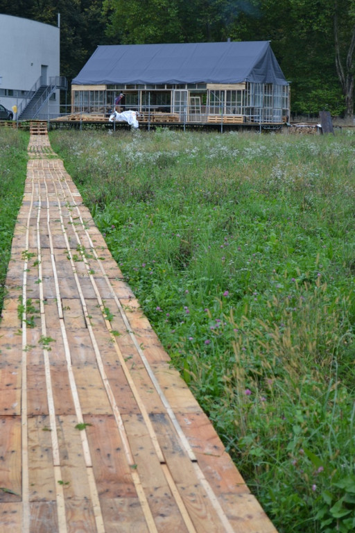 Feldhotel zu Redaktionsschluss 002_JPG-1380619932