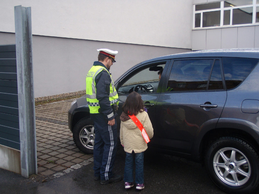 Polizei Kindergarten Gartenstrasse 2010 _14__JPG-1269000408