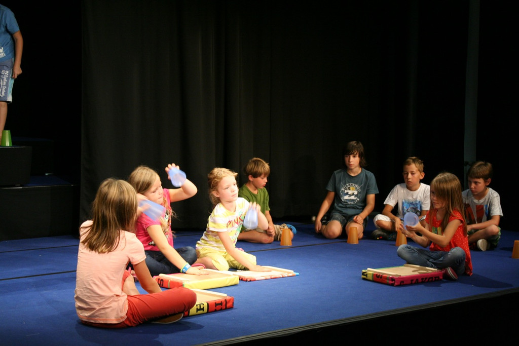 Theater1_jpg-1380920946