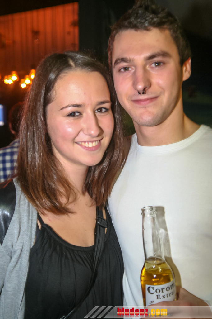 13215878.jpg