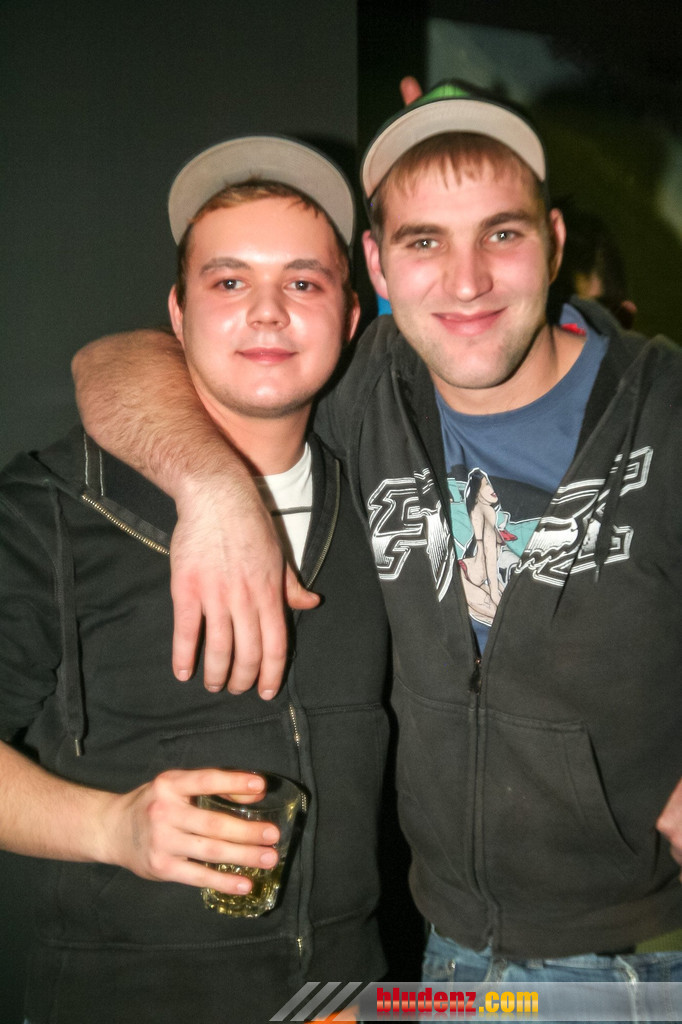 13215867.jpg
