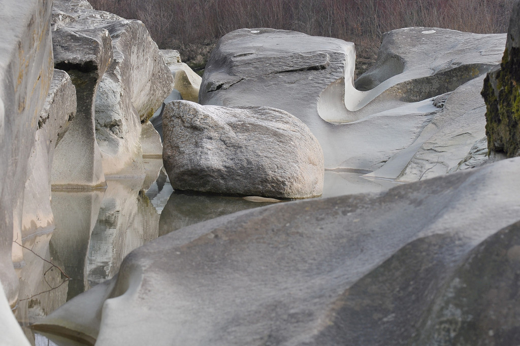Erodierter_Sandstein__Bregenzerache_21_JPG-1381010305