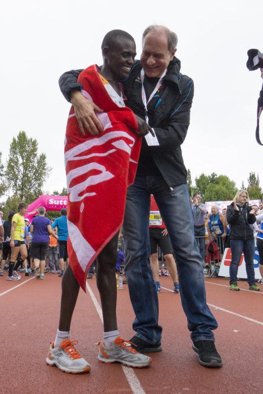 file6c58n46at3obq984oqv_jpg-1381071210