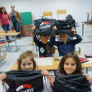 Bilder vom Verteilen der Hohenemser Schulstartpakete an der VS Herrenried