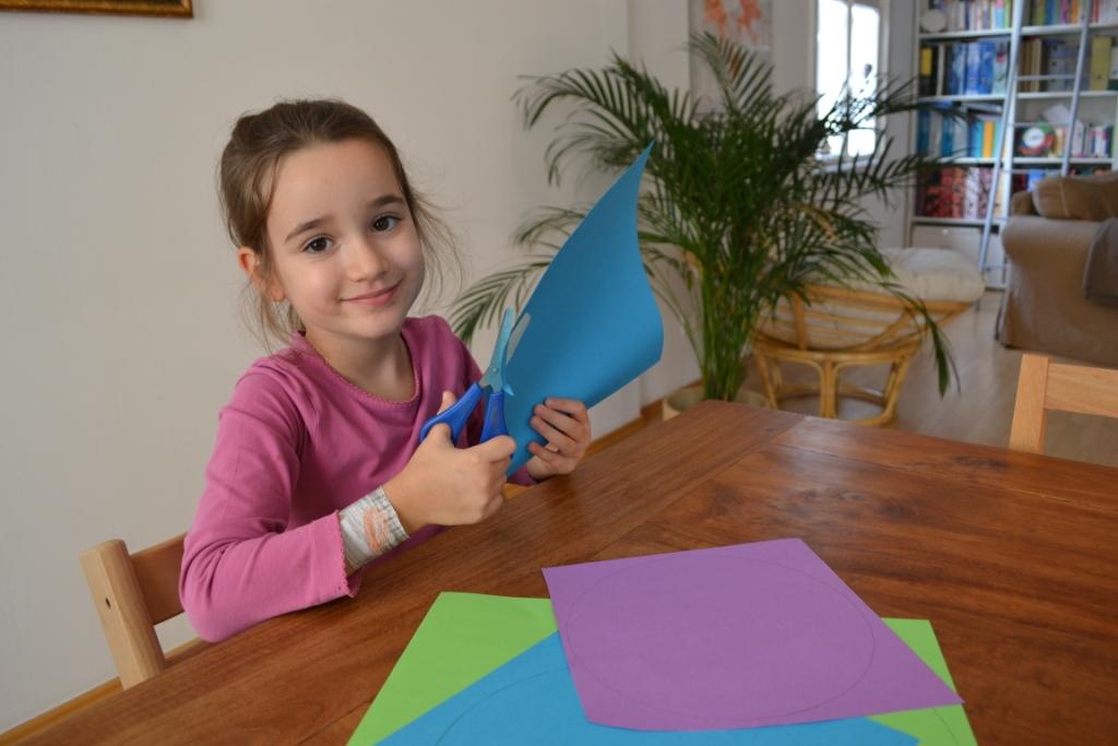 03 Schneide die vier Kreise aus__JPG-1381597881